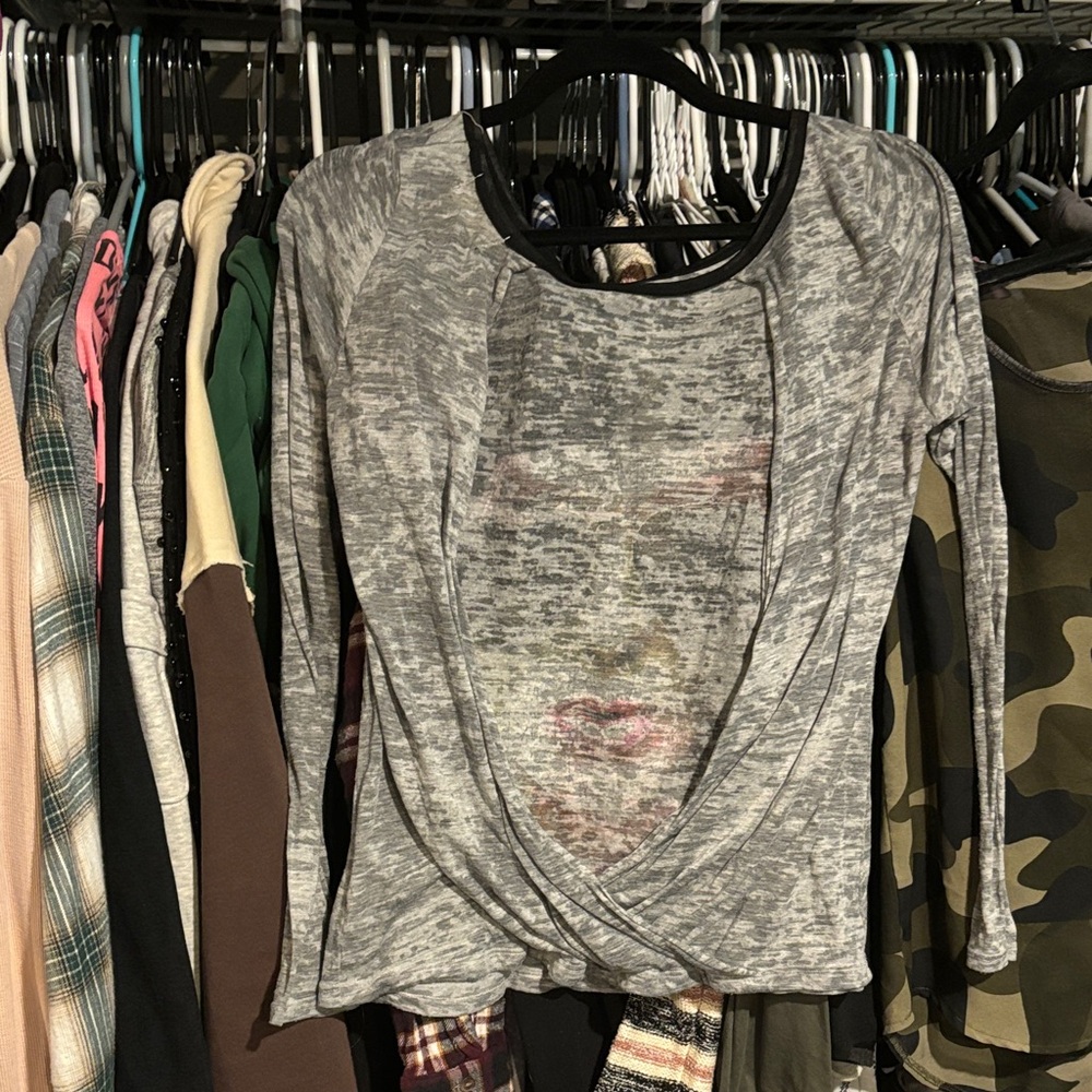 Gray Graphic Long Sleeve Top - Picture 3 of 5